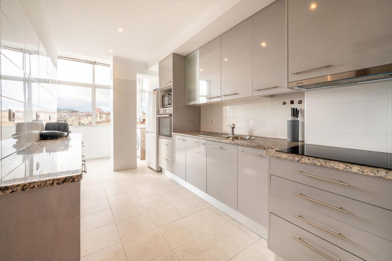 Guestready - Bright Flat Near Rio De Mouro Station * Lisbon