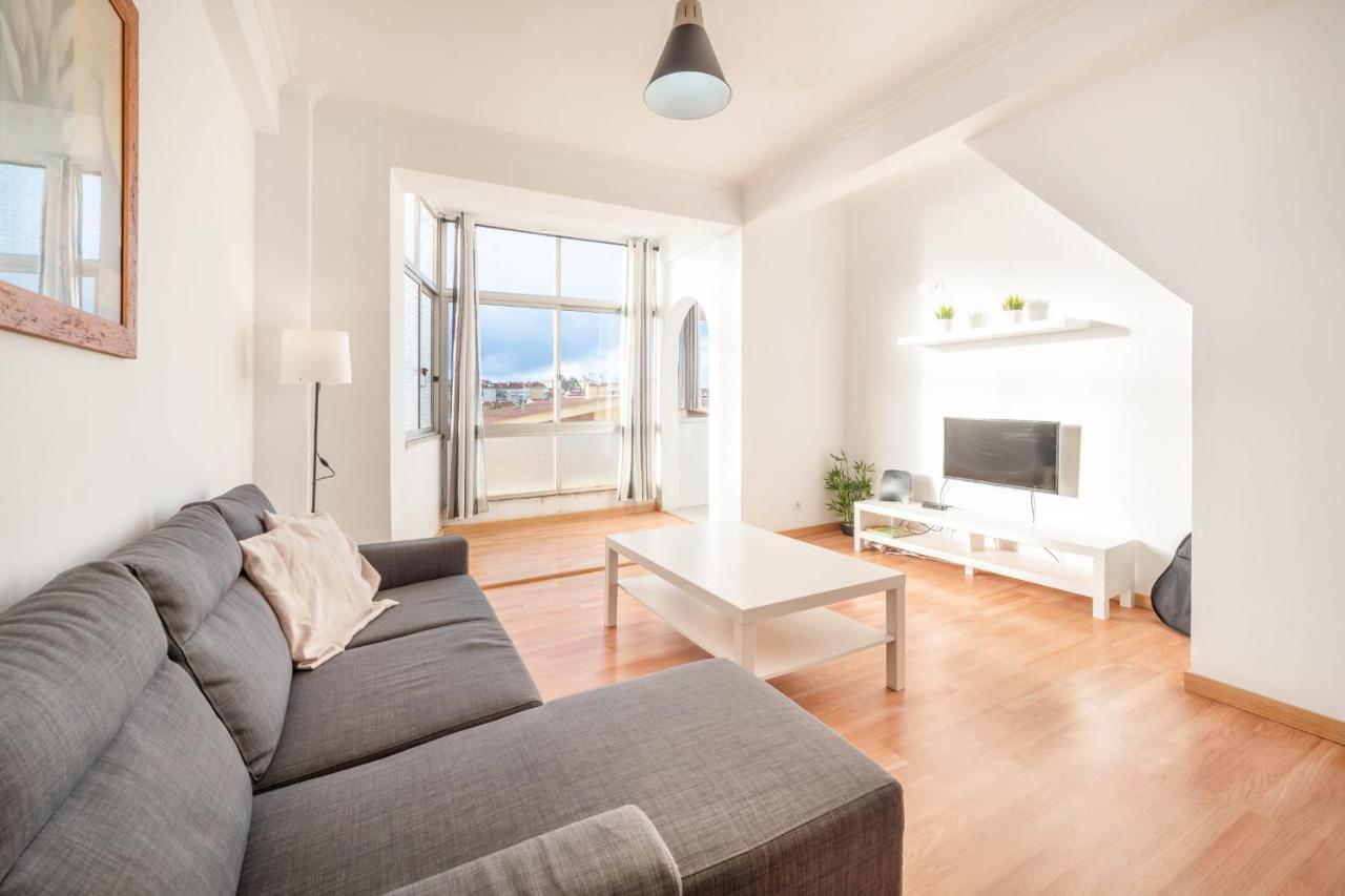 Guestready - Bright Flat Near Rio De Mouro Station Apartment *