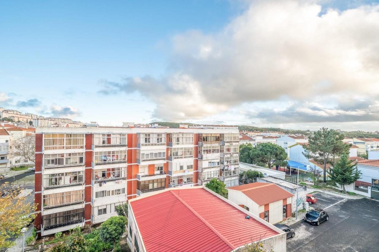 Apartment Guestready - Bright Flat Near Rio De Mouro Station Lisbon